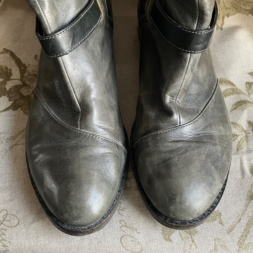 Everybody by BZ Moda 90’s booties - Picture 3 of 13